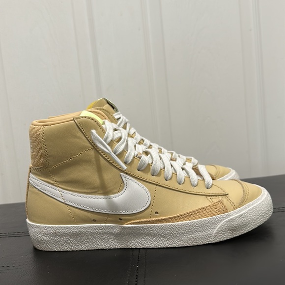 Nike sneakers - Picture 4 of 8